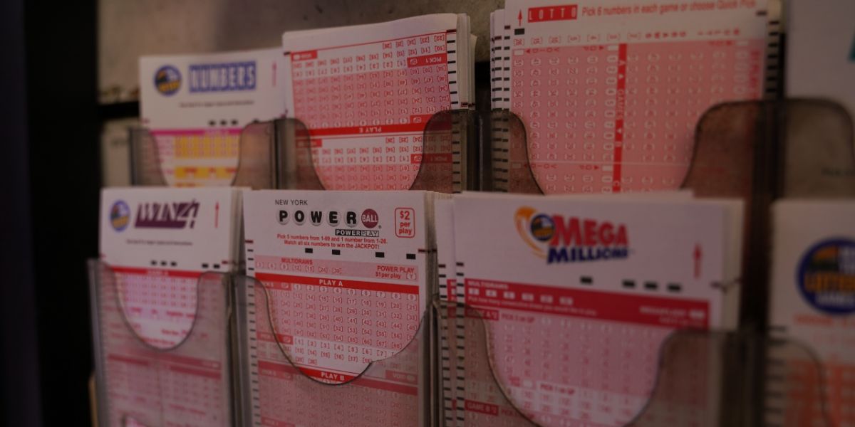 Powerball Prize Grows to Estimated $572M as No One Claims December 18 Jackpot